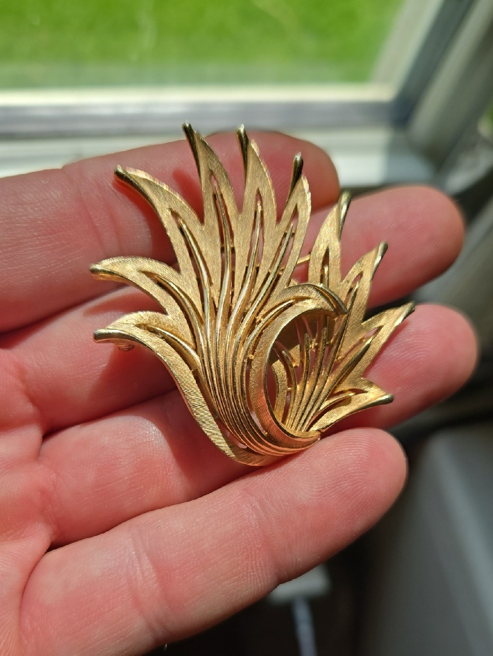 TRIFARI Crown Gold-Tone Leaf Wave Brooch - Elegant Women’s Jewelry